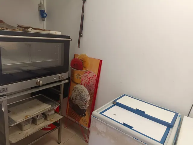 Ocasión única!!! Traspaso y alquiler cafeteria/pasteleria en Avd Al Vedat , Torrent — 16