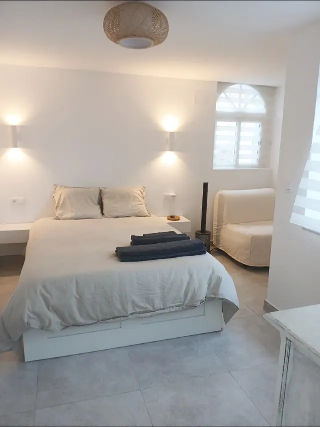 ALQUILER LUMINOSO ADOSADO RECIÉN REFORMADO EN TORREBLANCA DEL SOL-VISTAS AL MAR — 31