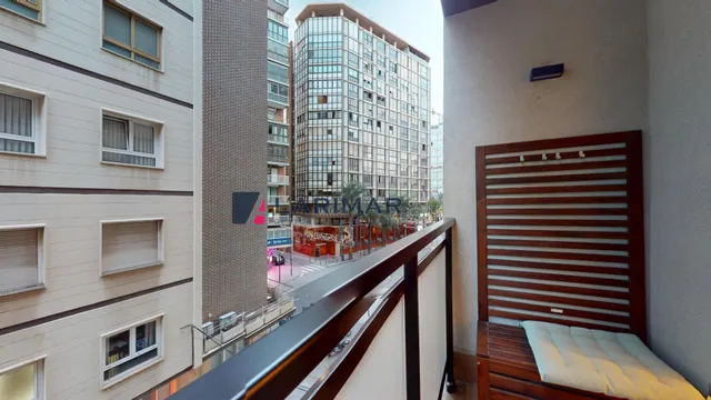 Hostal en pleno funcionamiento en el centro de Alicante | licencia turística | rentabilidad 10%-14% — 12