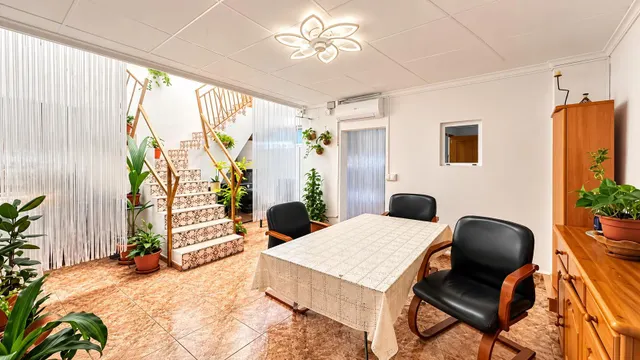 UNA CASA PARA VIVIRLA, DISFRUTARLA Y HACERLA TUYA EN BENIMODO — 11