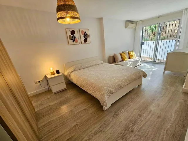 Chalet Independiente de Lujo en Benalmádena – Privacidad, Naturaleza y Vistas al Mar — 36