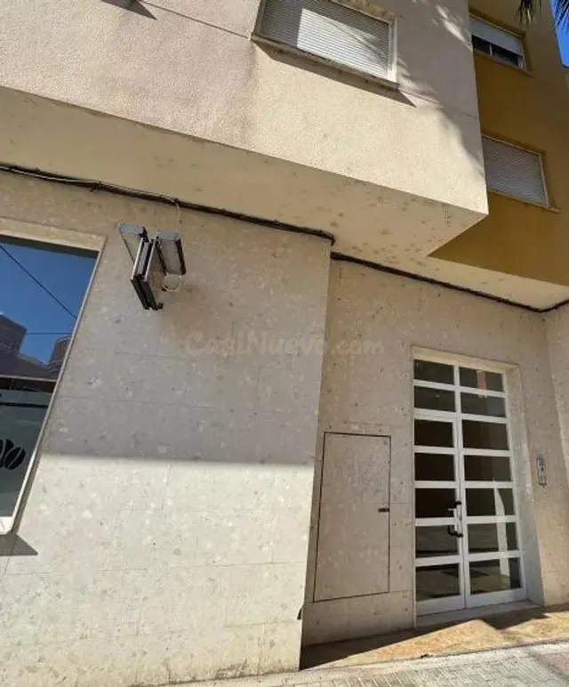 SE VENDE piso OKUPADO en Calle Cervantes Nº 22 Amposta (Tarr - foto 2