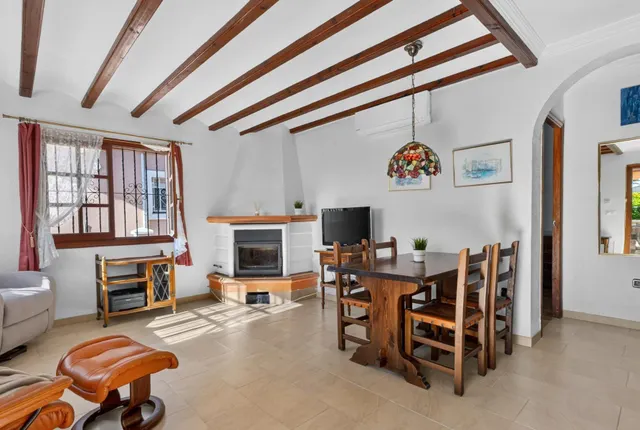Horizonte - Chalet independiente en Playa Flamenca con jardín, 2 dormitorios y parcela de 303 m2 — 11