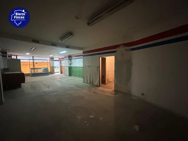 Se vende local en zona alta de Ponferrada — 6