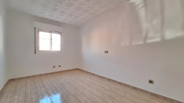 Casa SIN AMUEBLAR de tres dormitorios y patio en Vistabella — 15