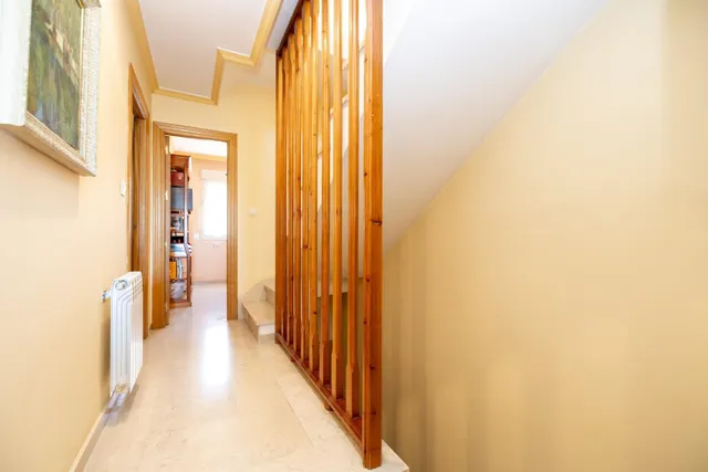 Espectacular casa unifamiliar en recinto cerrado en Granada capital — 16