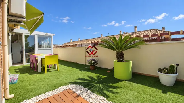 Exclusiva Planta Baja de 4 Dormitorios con Espectacular Terraza de 80 m2 en Pilar de la Horadada — 9