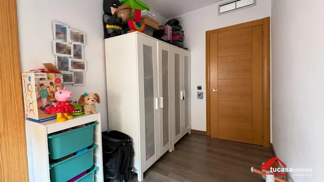 Piso totalmente reformado en el barrio del naranjo, con ascensor y terraza — 8
