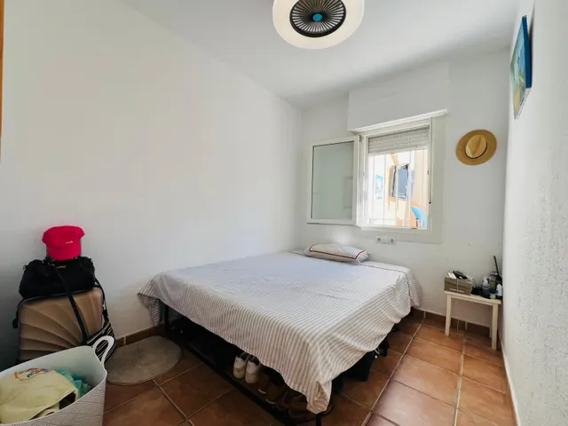Encantador adosado con terraza y piscina comunitaria — 9
