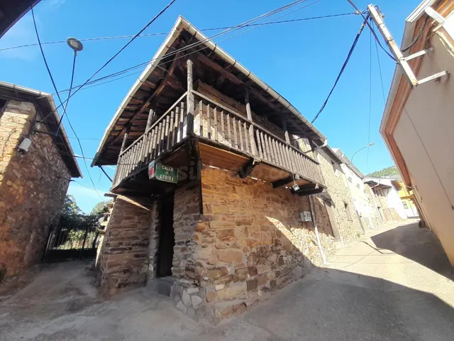 CASA ESTILO RUSTICO CON JARDIN EN CANEDO. EL BIERZO - foto 3