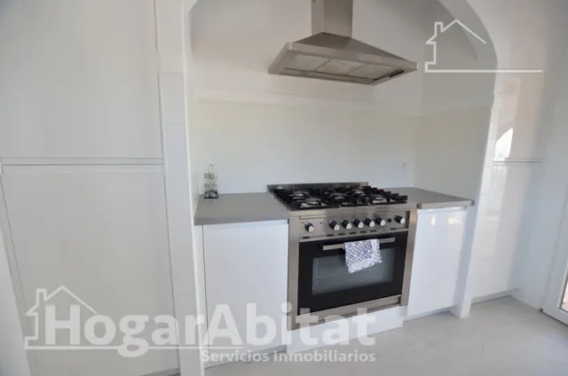 PRECIOSO CHALET REFORMADO CON PISCINA, GARAJE Y DOS TERRAZAS — 24