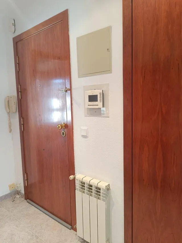 Amplio y Luminoso Piso en Roquetes con Terraza — 24