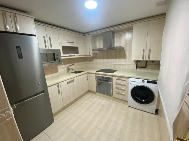 Tomares. bonito triplex amueblado junto al ayuntamiento — 11