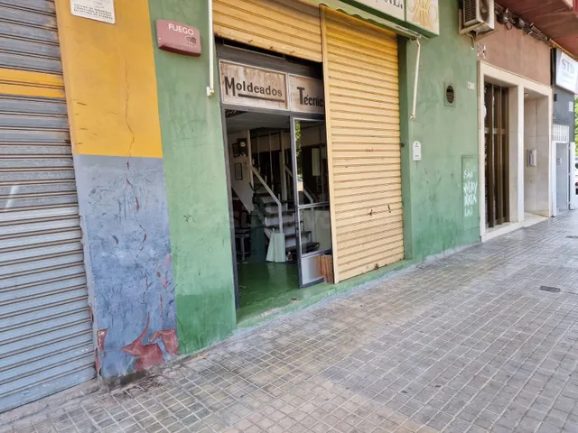 VENTA DE LOCAL COMERCIAL CON LICENCIA ACTIVIDAD INDUSTRIAL V - foto 4