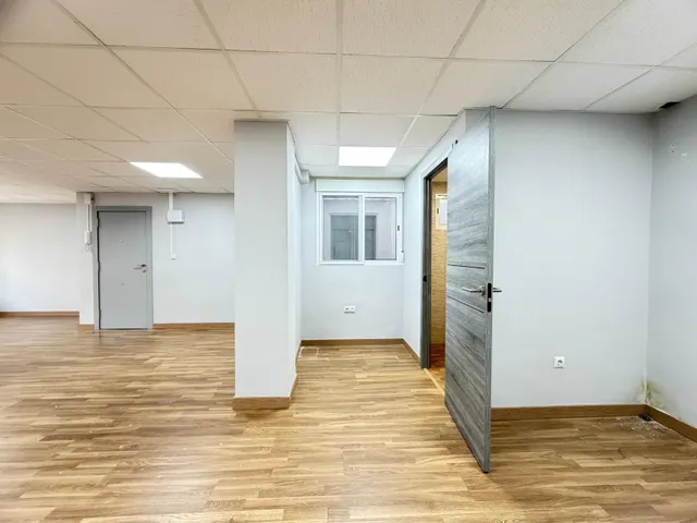 Local en alquiler en Benalúa · 141 m2 · Entreplanta · Luminoso — 8