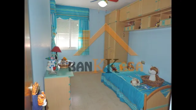 SE VENDE VIVIENDA SOBRE LOCAL EN SANTA MARÍA DEL ÁGUILA — 26