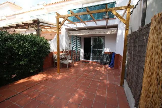 Exclusivo adosado de 3 plantas en Hoyo 14 junto al Campo de Golf – Nuevo Portil — 5