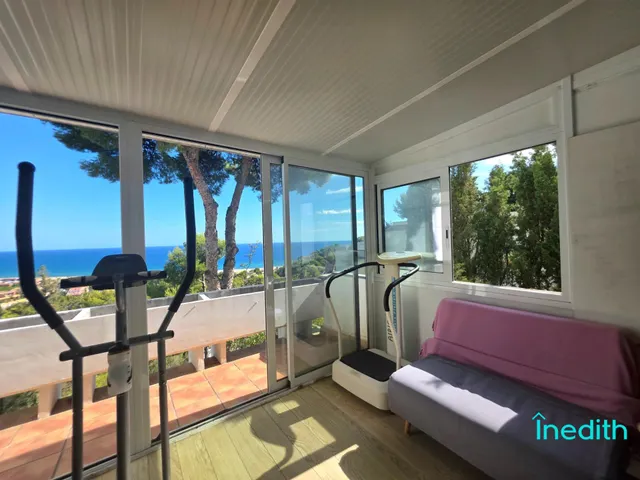 Gran casa en urbanización privada Rat Penat con preciosas vistas — 48