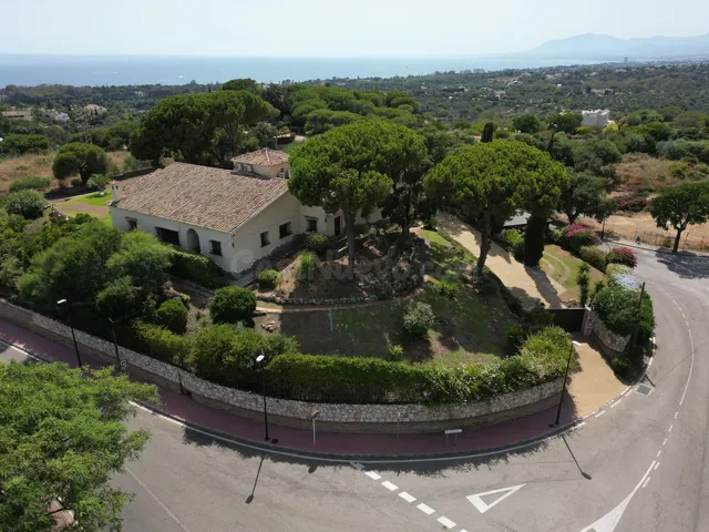 Terreno con vistas al mar en Marbella para construir 4 vivie - foto 5
