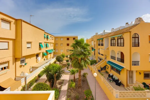 Ático dúplex de 2 dormitorios con gran solárium privado a 100 m de la playa de La Mata — 8