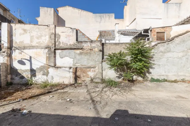 Parcela en Venta con Alto Potencial de Edificación en Peligros — 16