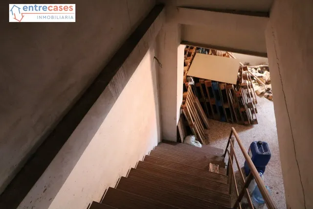 OPORTUNIDAD PARA CONSTRUCTORES. 1.100M2 DE TECHO, 5 PLANTAS DIAFANAS CON ASCENSOR-MONTACARGAS — 16