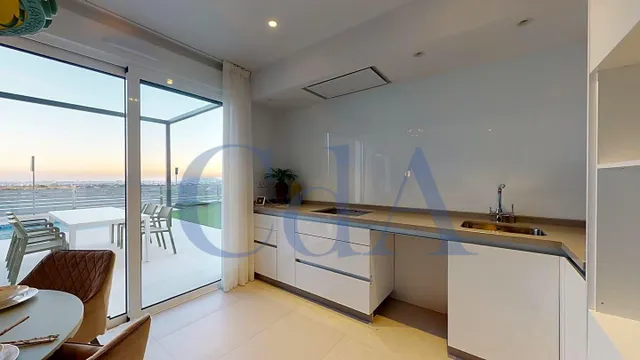 SE VENDE VILLA / CERCA DE BONALBA GOLF / LISTA PARA VIVIR — 2