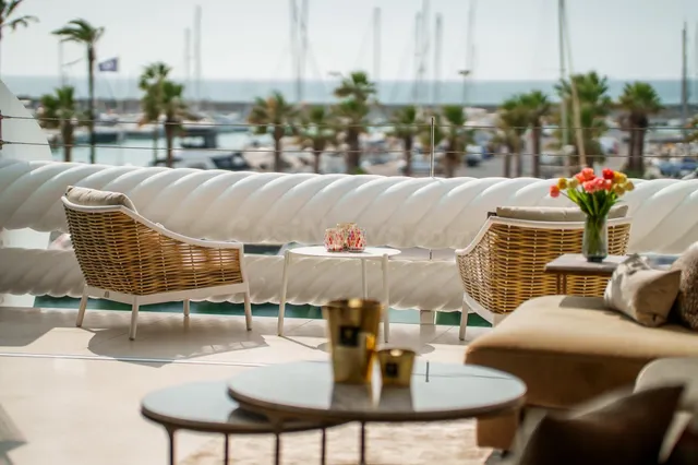 El ático más exclusivo de Puerto Marina: vistas 360º, diseño - foto 2