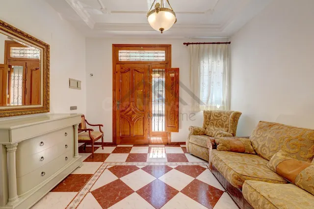 ¡Todo en Planta Baja! Encantadora Casa de Pueblo con Patio P - foto 4