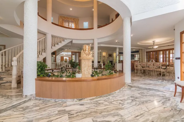 ¡villa de lujo con jardín botánico, piscina y pista de tenis en alzabares! — 24