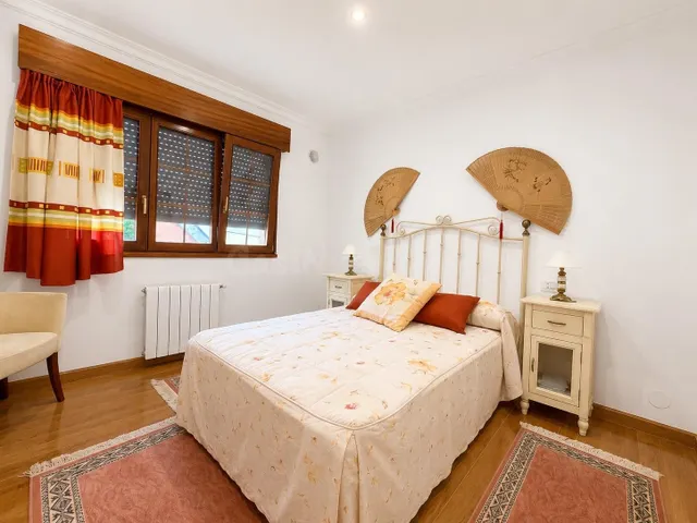 Casa 5 habitaciones 402m² en venta - O castrelo - foto 2