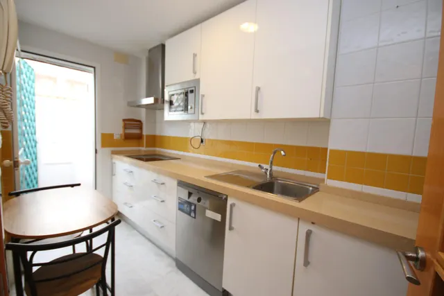 Exclusivo adosado de 3 plantas en Hoyo 14 junto al Campo de Golf – Nuevo Portil — 11