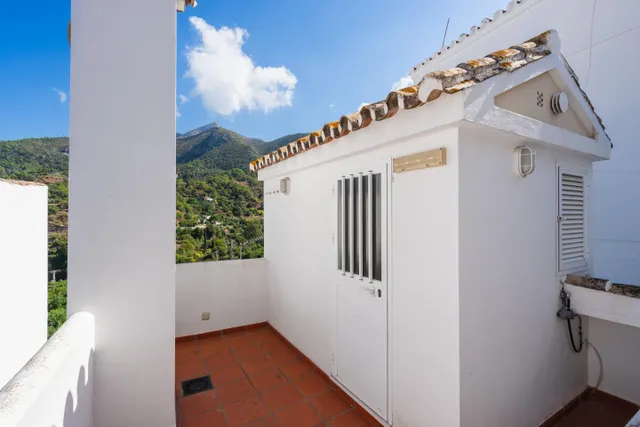 Refugio rural totalmente reformado en Istán — 20