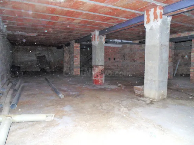 GRAN LOCAL EN VENTA 230 m2 CONCORDIA- SABADELL. - foto 2