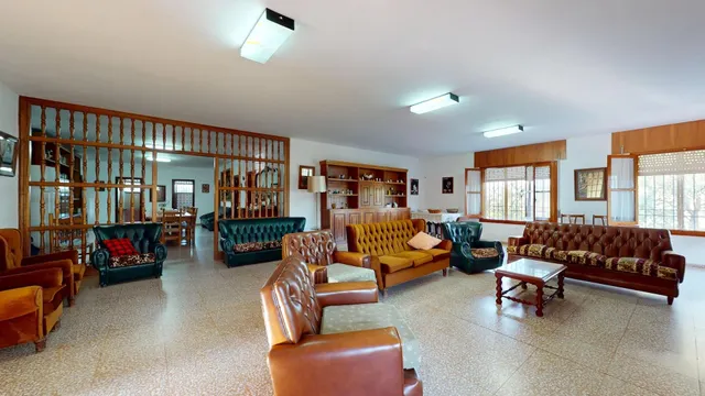 Finca rústica de más de 70 hectáreas con cortijo, casa de guardas y nave agrícola a solo 10 minutos de Córdoba — 12