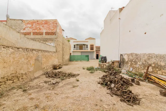 AMPLIO TERRENO URBANO EN SAN BARTOLOMÉ (ORIHUELA). — 6