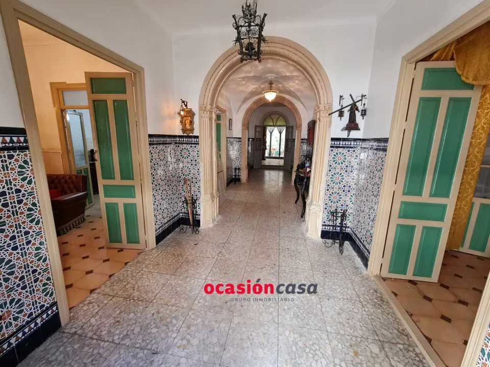CASA CON COCHERA A LA VENTA EN HINOJOSA DEL DUQUE