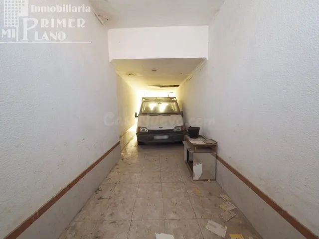 ¡OFERTA! Casa para solar: 323m2 de suelo y 12m fachada, junt - foto 4