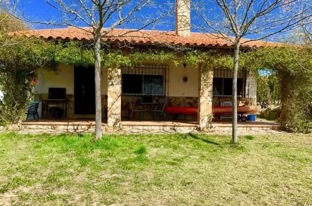 VIVIENDA CON VISTAS LAGO SIERRA BOYERA — 33