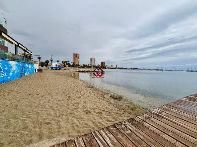 Amplio apartamento luminoso de 142 m2 cerca de la playa — 28