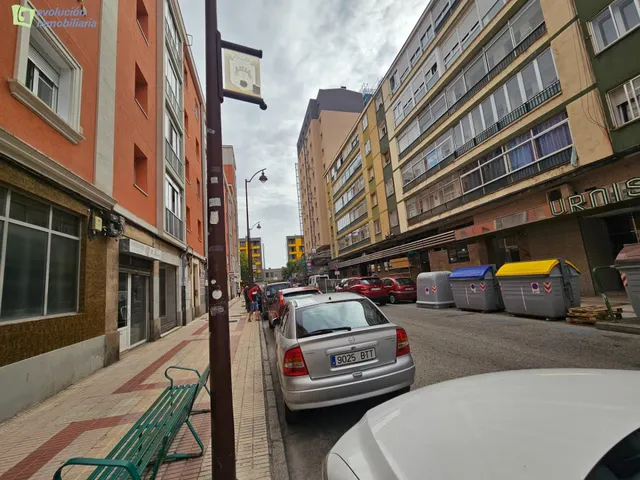 Venta de local en calle las calzadas — 14