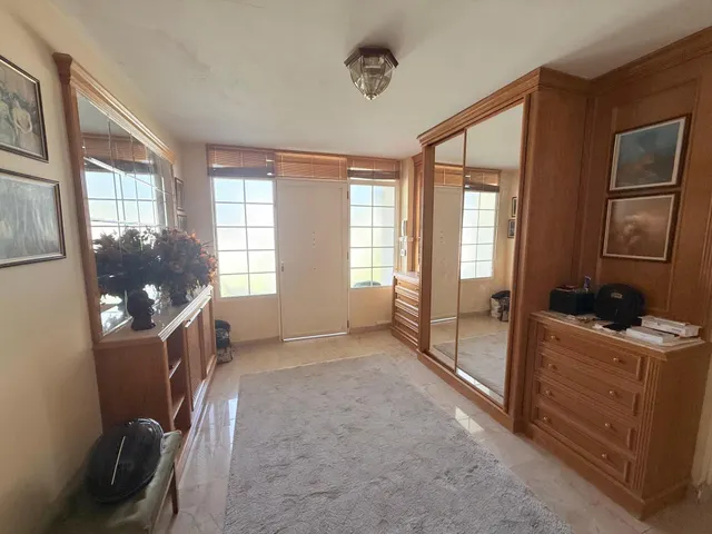 VENTA EN PLENO DOMINIO · Gran chalet de 545 m2 con placas solares y parcela privada de 3.000 m2 · Boadilla del Monte — 24