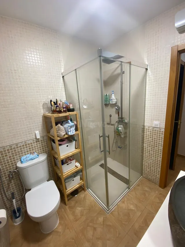 Espectacular vivienda reformada de 130 m2, con dos plazas de aparcamiento y gran patio comunitario en tiro de línea — 4