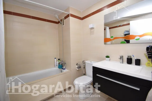 Luz, amplitud y confort familiar en este exclusivo piso esquinero en residencial con piscina, garaje y trastero — 35