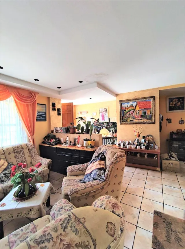 Casa de lujo en venta en Imarcoain garaje - foto 5