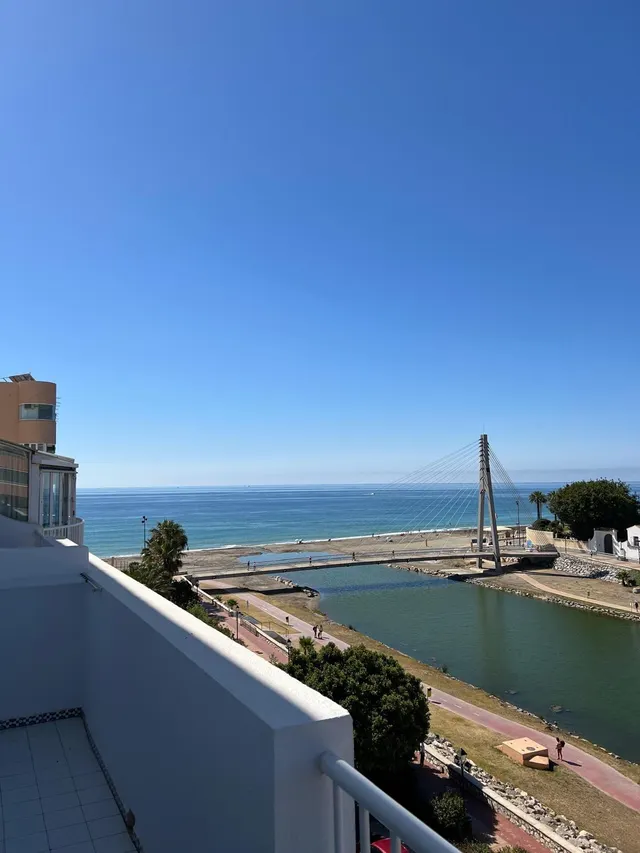 Lujoso atico duplex 1º linea de playa con vistas al mar — 43