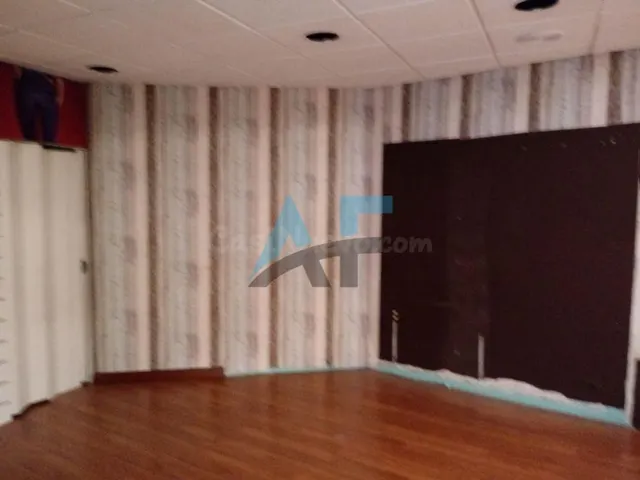 Local comercial 45m² en alquiler - Centro — 8