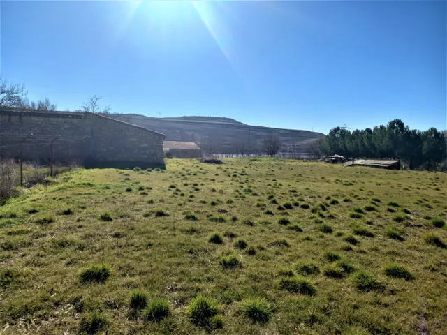 TAPIAS BELLIDO VENDE  PARCELA  EN SEGOVIA CON VISTAS AL ALCÁZAR. — 11