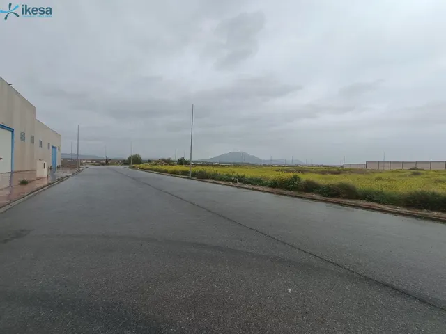 Terreno industrial de 4.096 metros — 9
