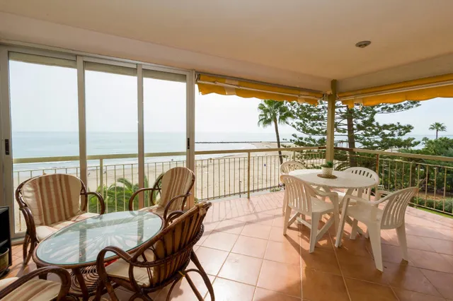 Apartamento frontal en el Paseo Marítimo del Torreón - Benicasim — 8